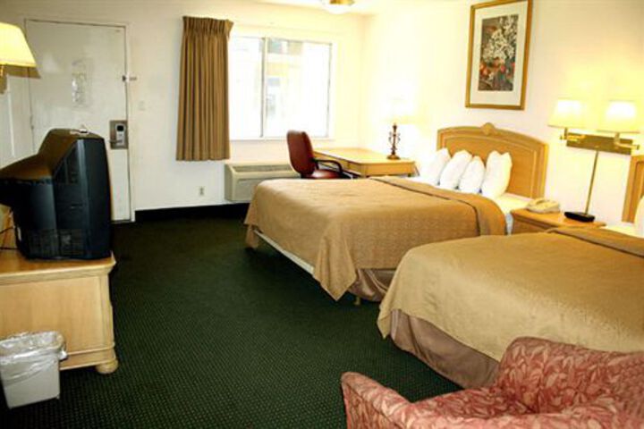 Room 26 of 70