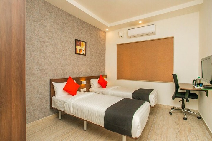 Room 7 of 27