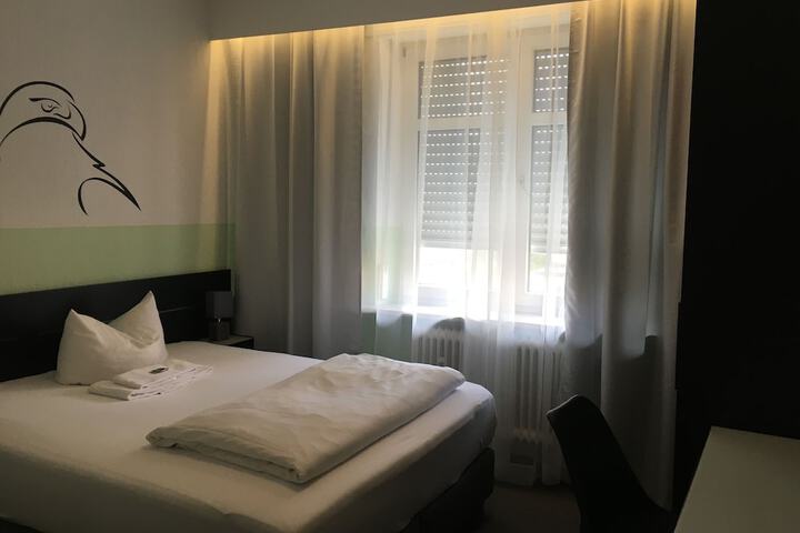 Room 19 of 25