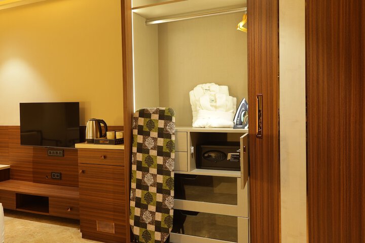 Room 20 of 65