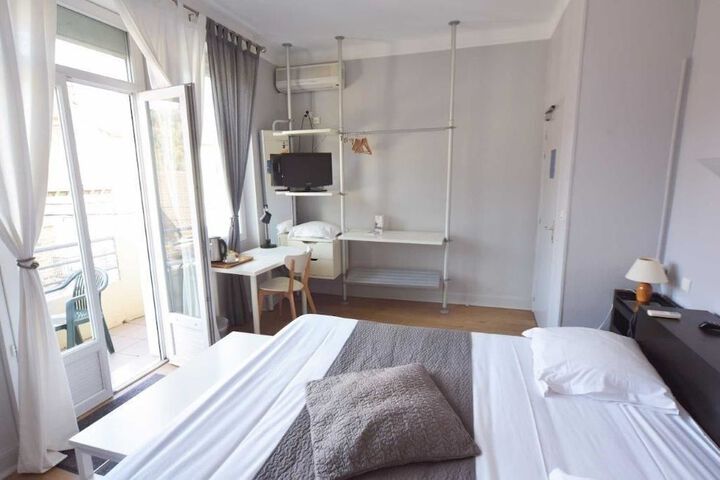 Room 15 of 62