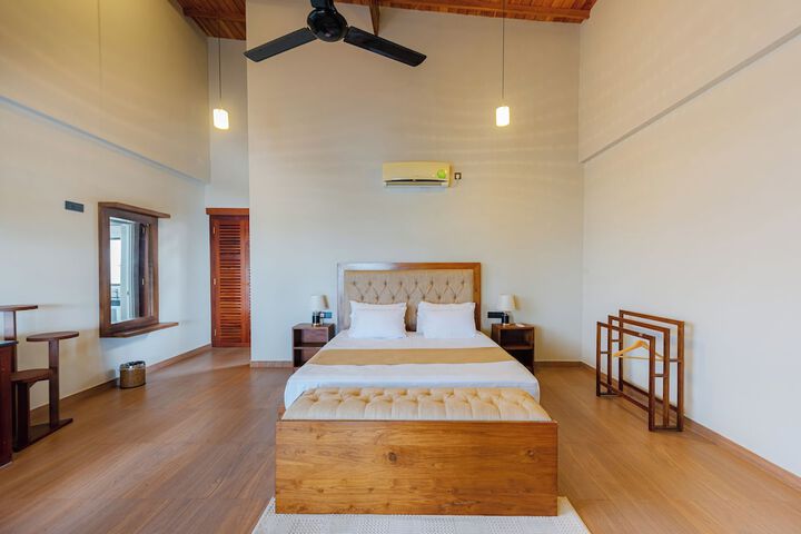 Room 26 of 174