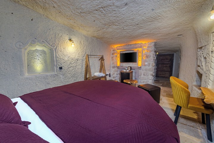 Room 25 of 105