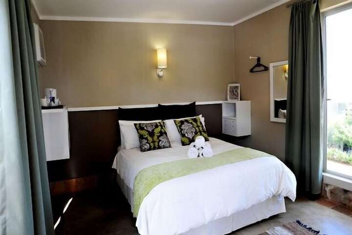 Room 10 of 37