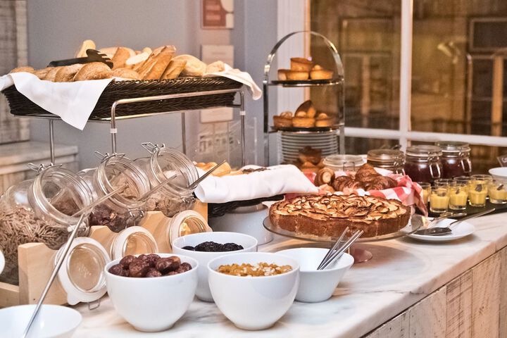 Breakfast/Coffee Service 34 of 73