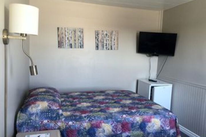Room 9 of 20