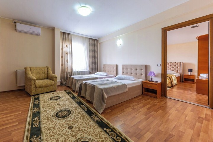 Room 19 of 37
