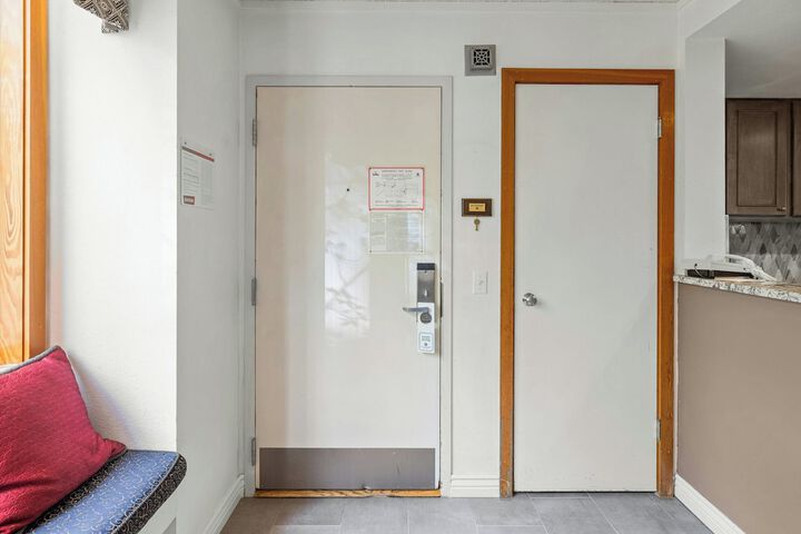 Room 123 of 226
