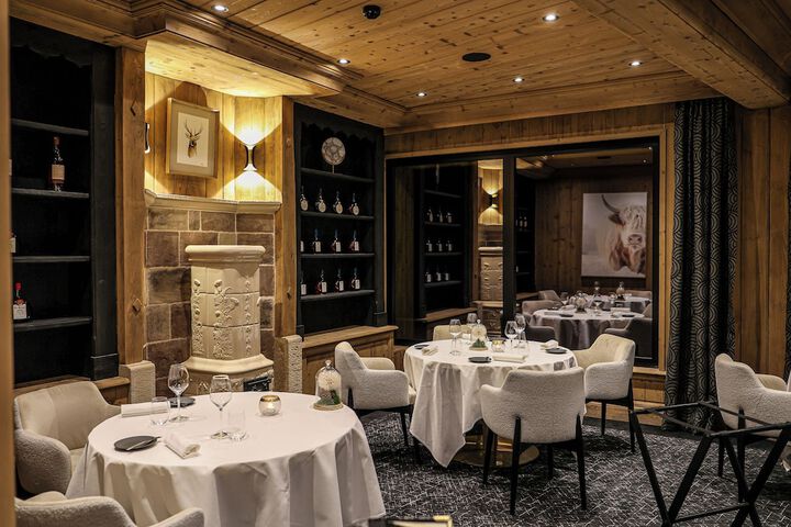 Dining 40 of 64