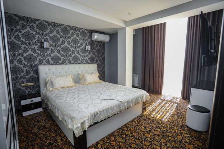 Room 17 of 20