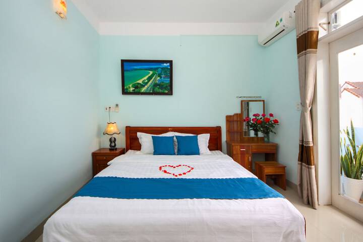 Room 8 of 50
