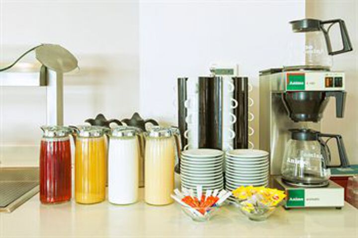 Breakfast/Coffee Service 6 of 43