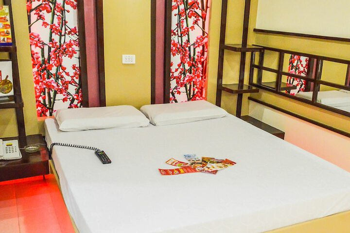 Room 14 of 20
