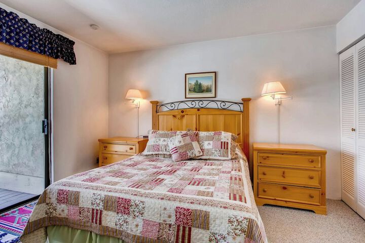 Room 33 of 229