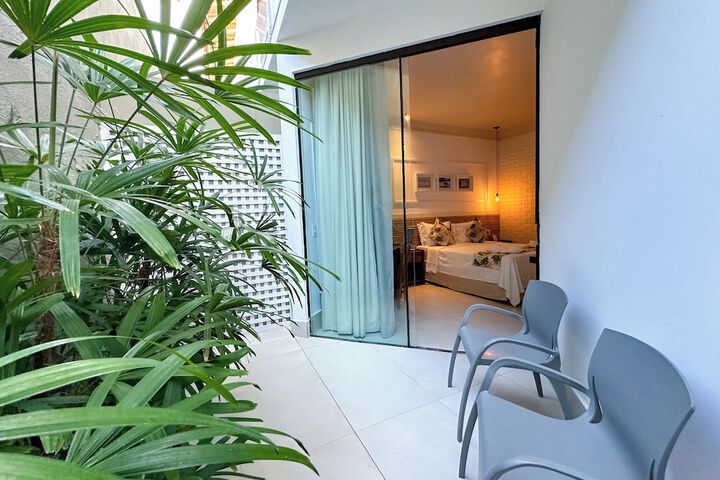 Room 48 of 80
