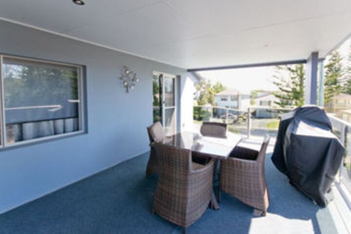 Terrace/Patio 2 of 17