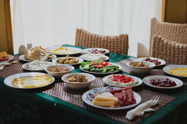 Dining 44 of 48
