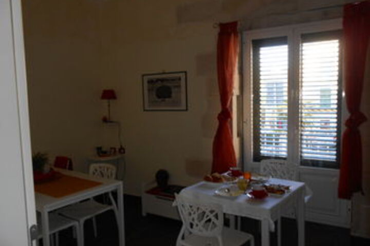 Room 28 of 33