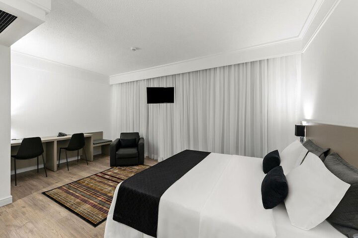 Room 31 of 83