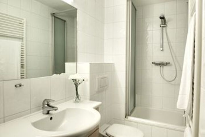 Room 4 of 45
