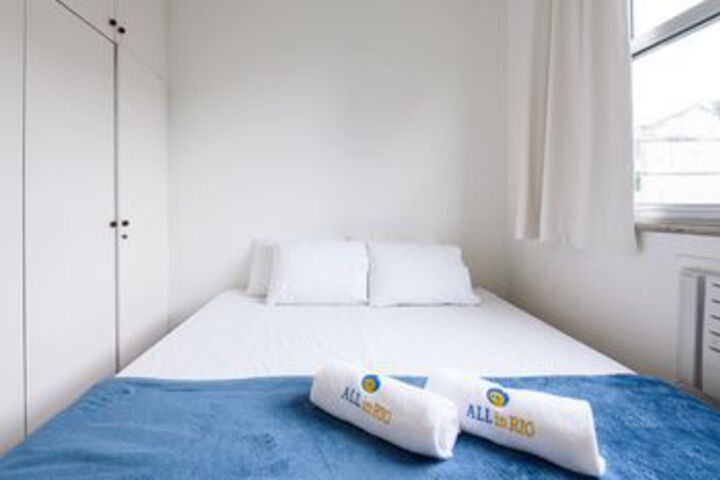 Room 10 of 34