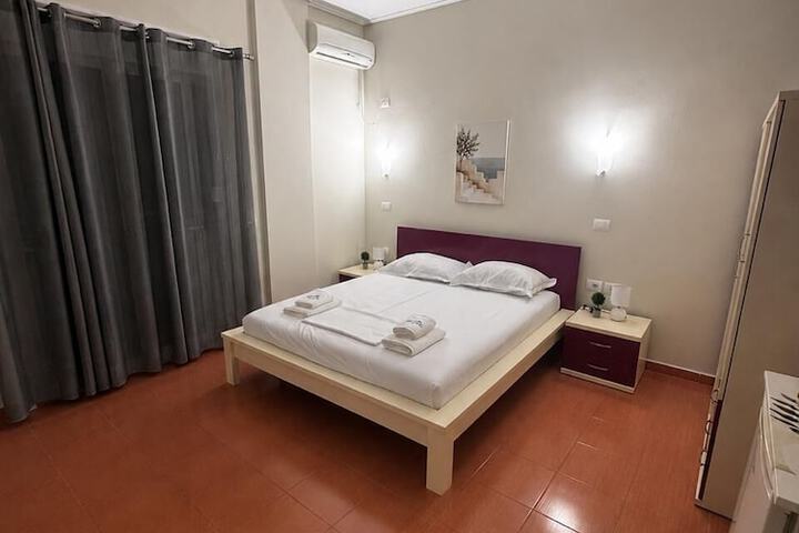Room 11 of 30