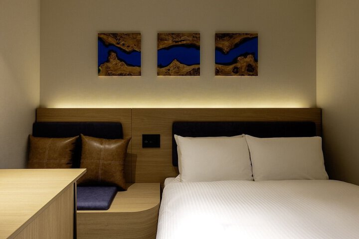 Room 16 of 35