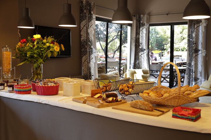 Breakfast/Coffee Service 14 of 19