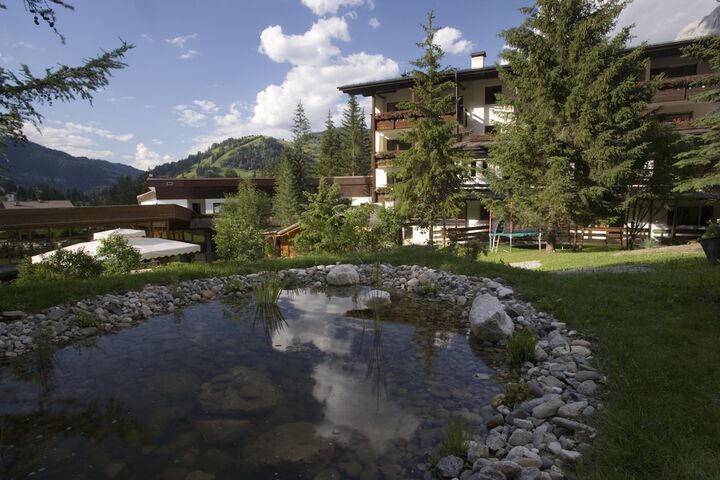 Hotel Exterior 129 of 145