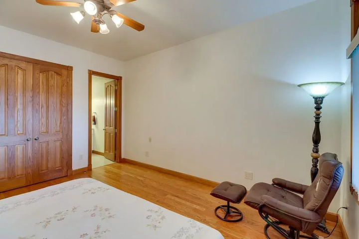 Room 3 of 7