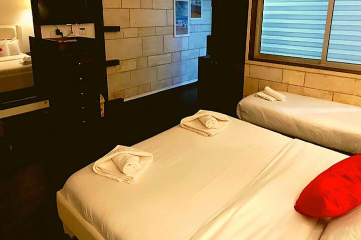 Room 45 of 68