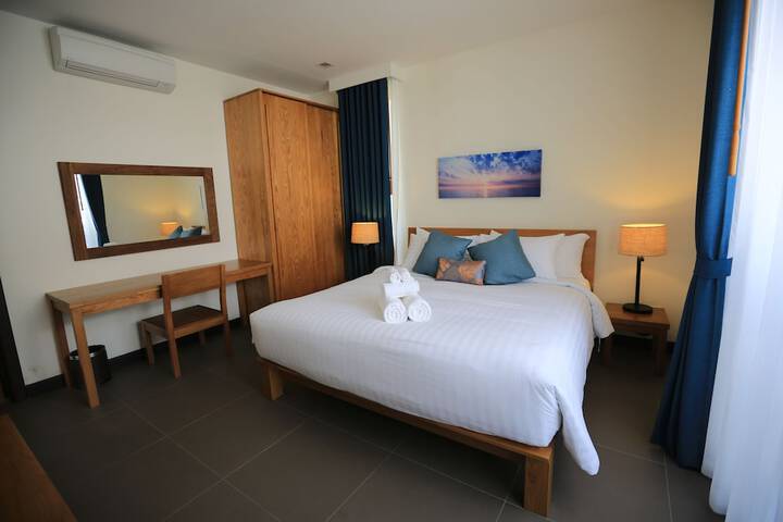 Room 4 of 150