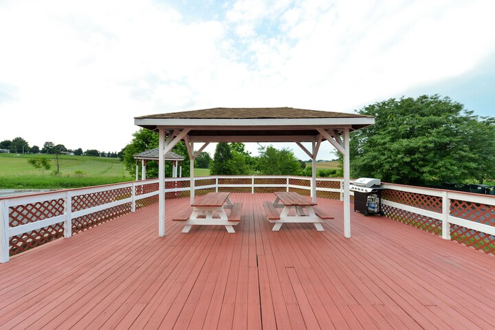 BBQ/picnic area