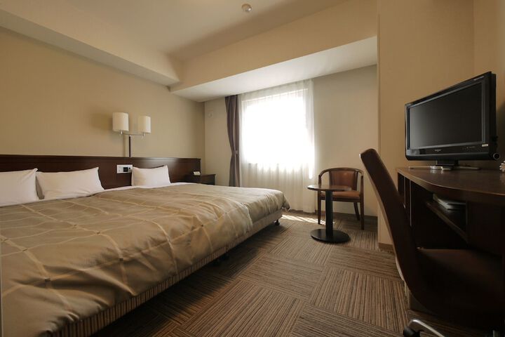 Room 5 of 30