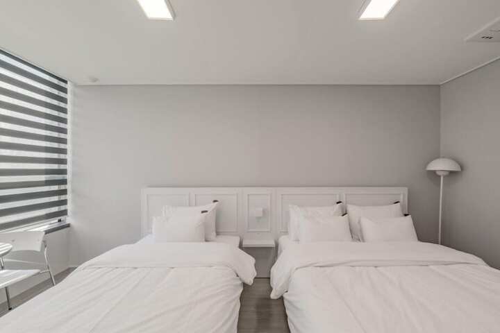 Room 65 of 90