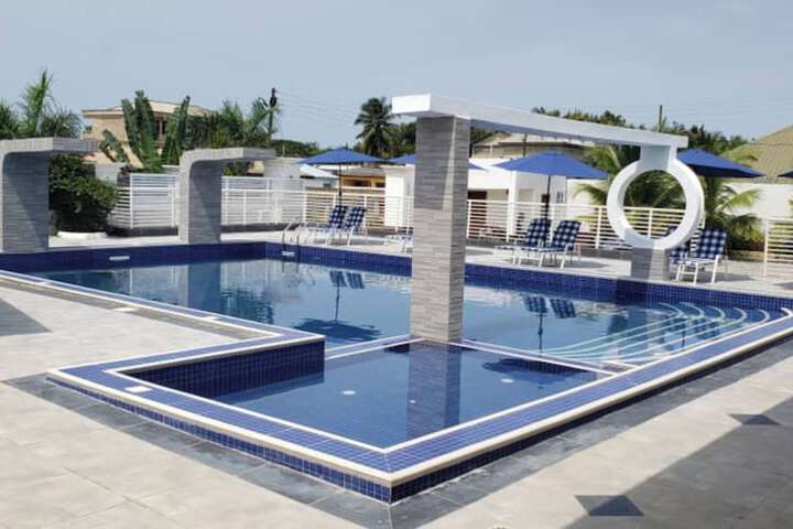 Pool 45 of 120