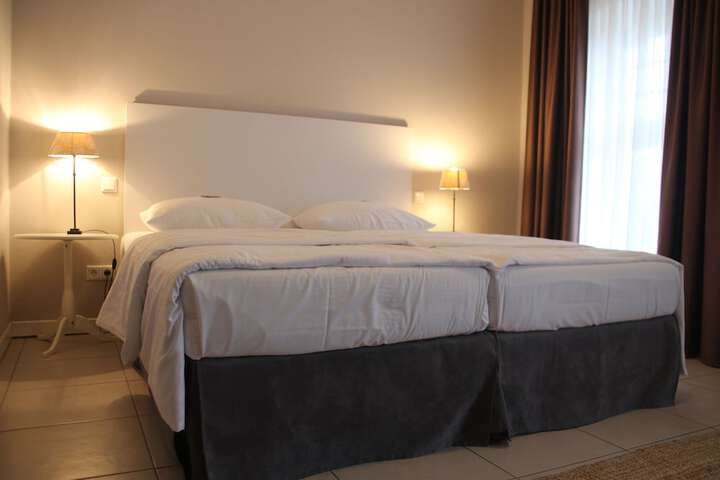 Room 13 of 53