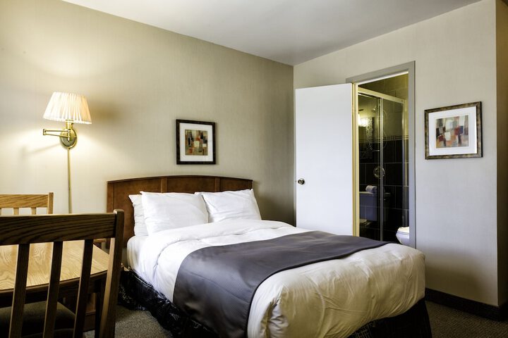 Room 4 of 30
