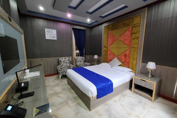 Room 10 of 41