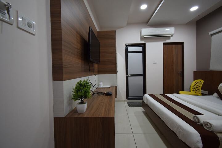 Room 20 of 36