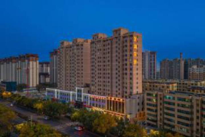 Jinghu Hotel