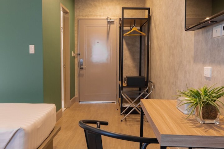 Room 10 of 22