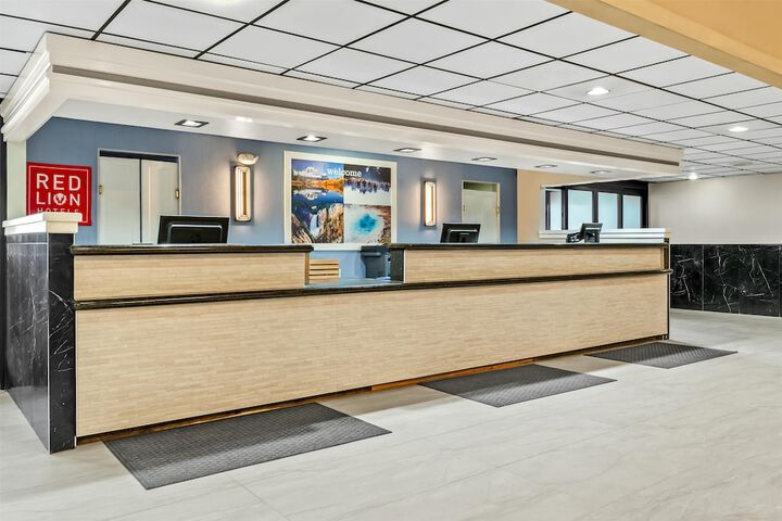Hotel Lobby