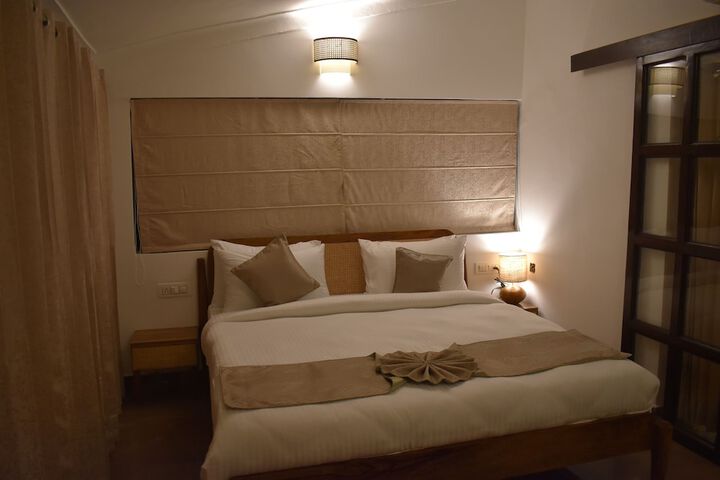 Room 6 of 96
