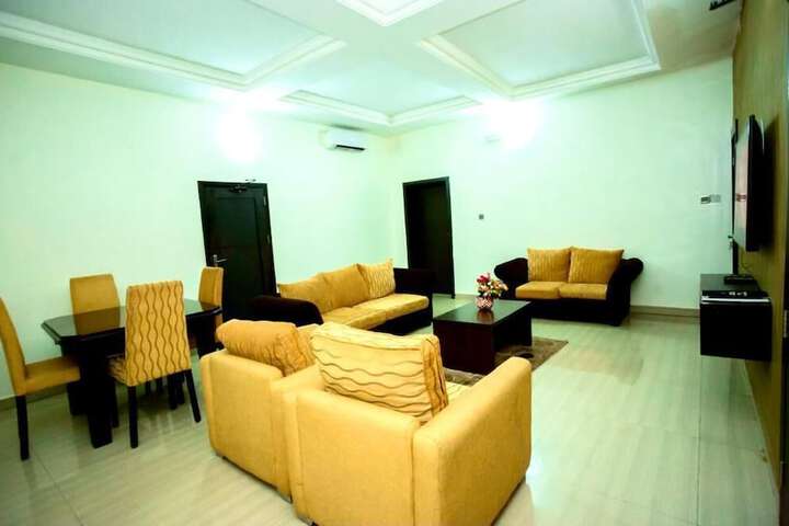Room 14 of 25