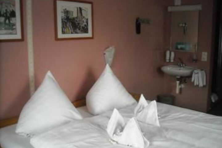 Room 50 of 81