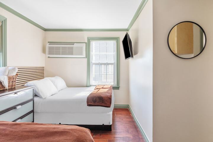 Room 29 of 75