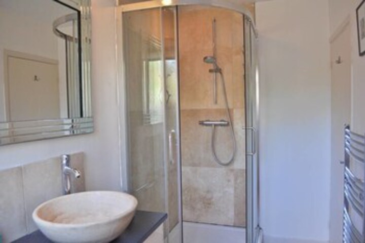 Room 2 of 15
