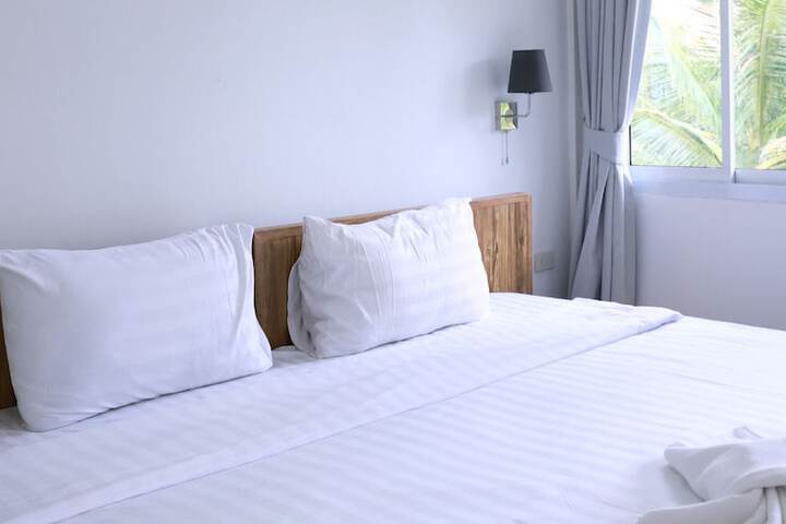 Room 10 of 47