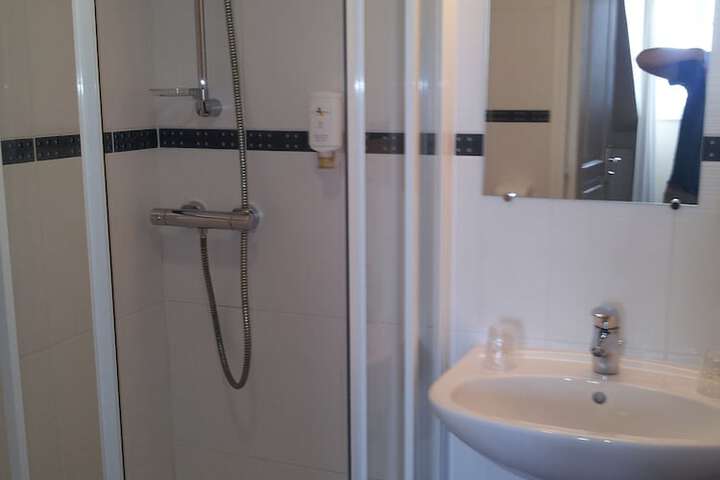 Room 36 of 61